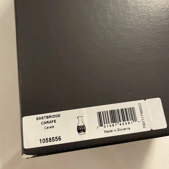 New In Box Authentic Waterford Crystal Clear Eastbridge 10.7" Carafe #1058556 - Picture 5 of 5